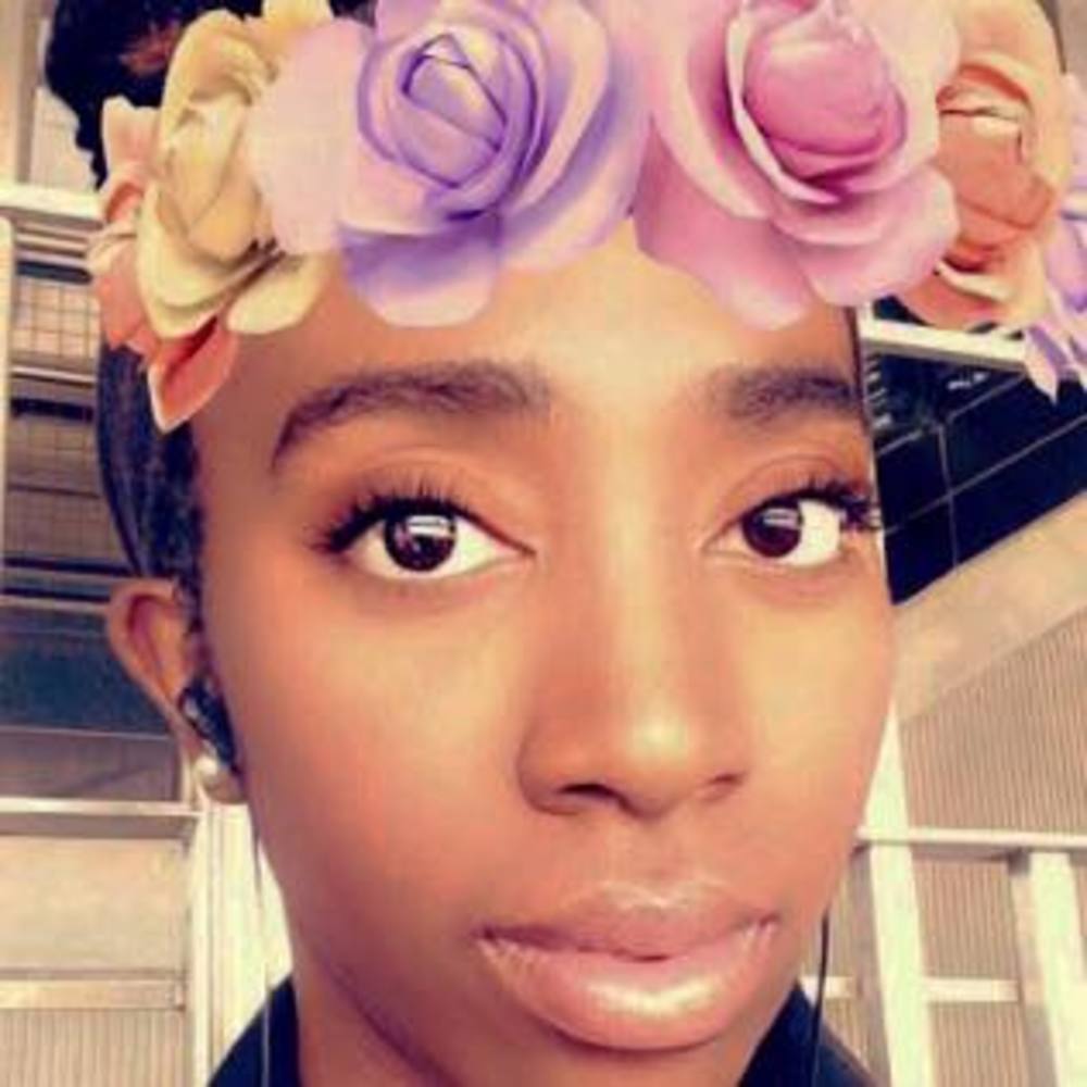 Meet your Posher, Simone